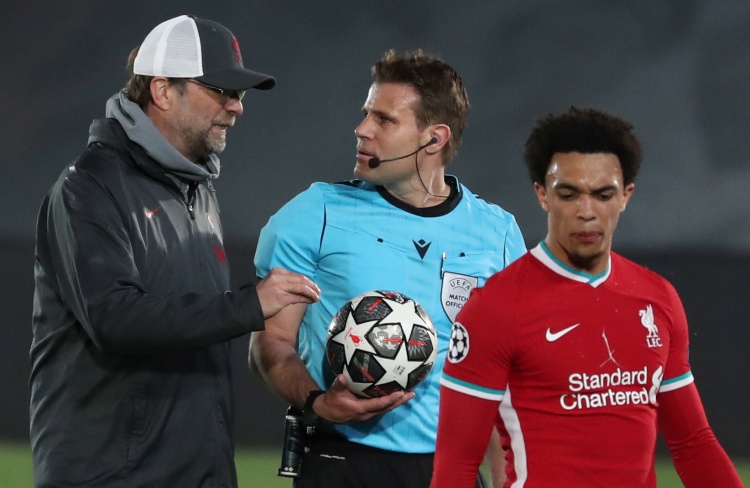 记者：利物浦暂时不会对伊萨克提出报价，一切取决于纽卡意愿