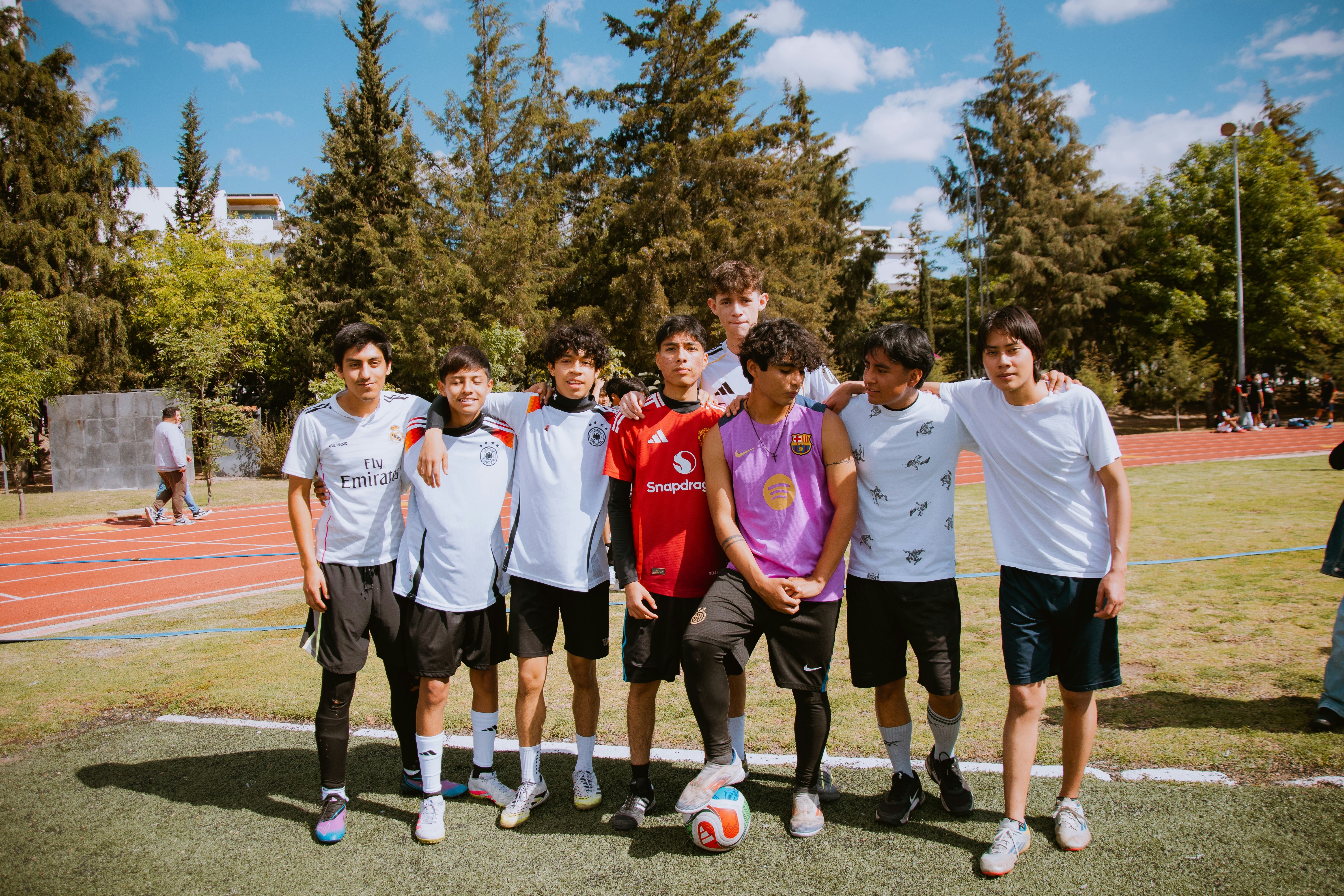 勒沃库森在德甲赛场37次不敌多特，只有对拜仁药厂输球更多